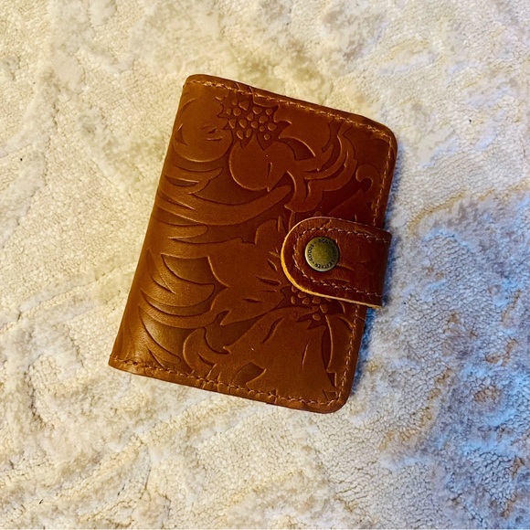 Portland Leather Embossed Brown Wallet - Picture 3 of 5